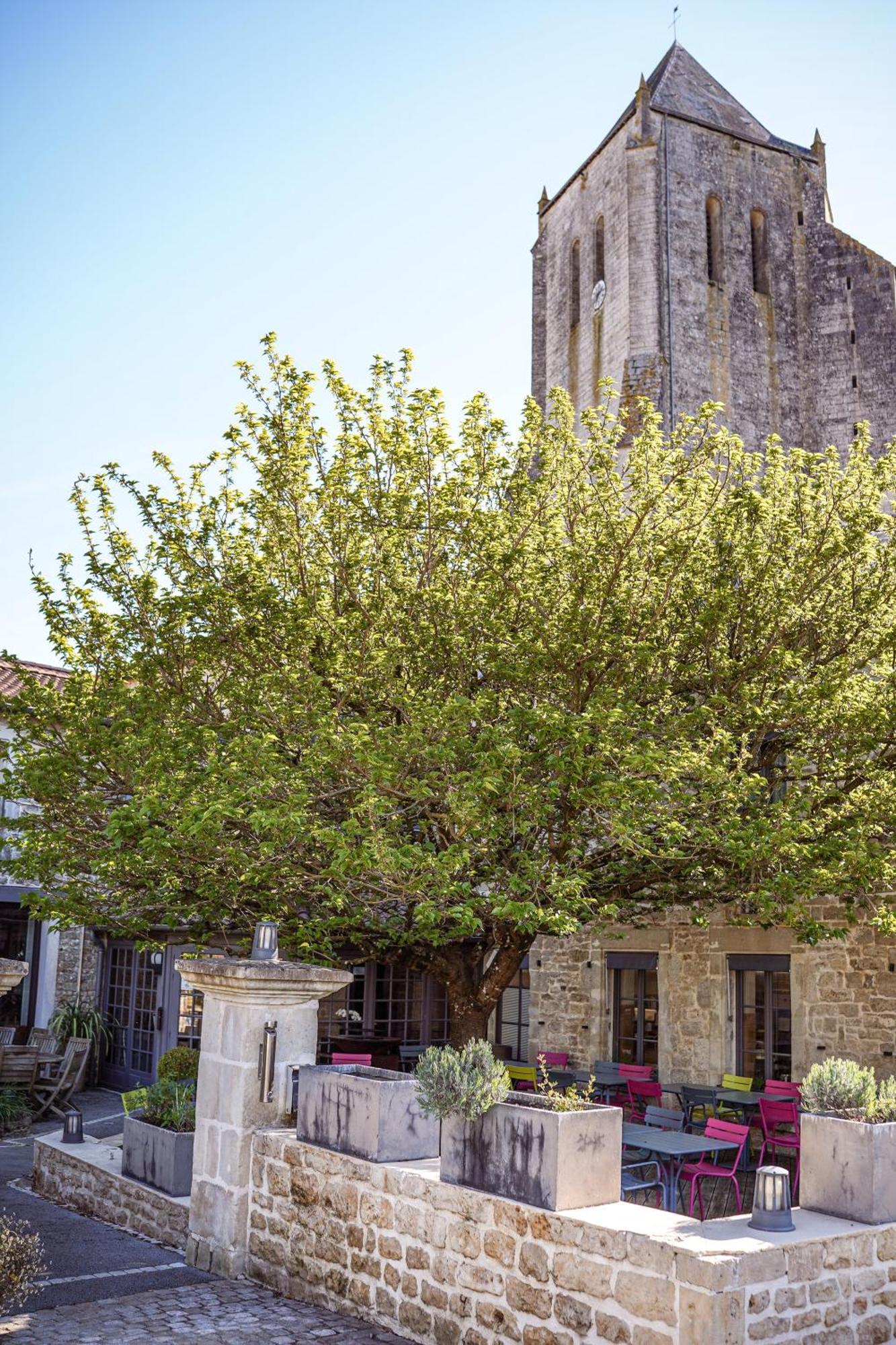 Logis Hostellerie De L'Abbaye Celles-sur-Belle Dış mekan fotoğraf